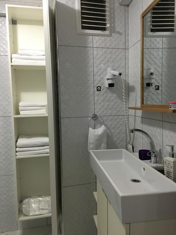 Karims Apartments 부루사 객실 사진